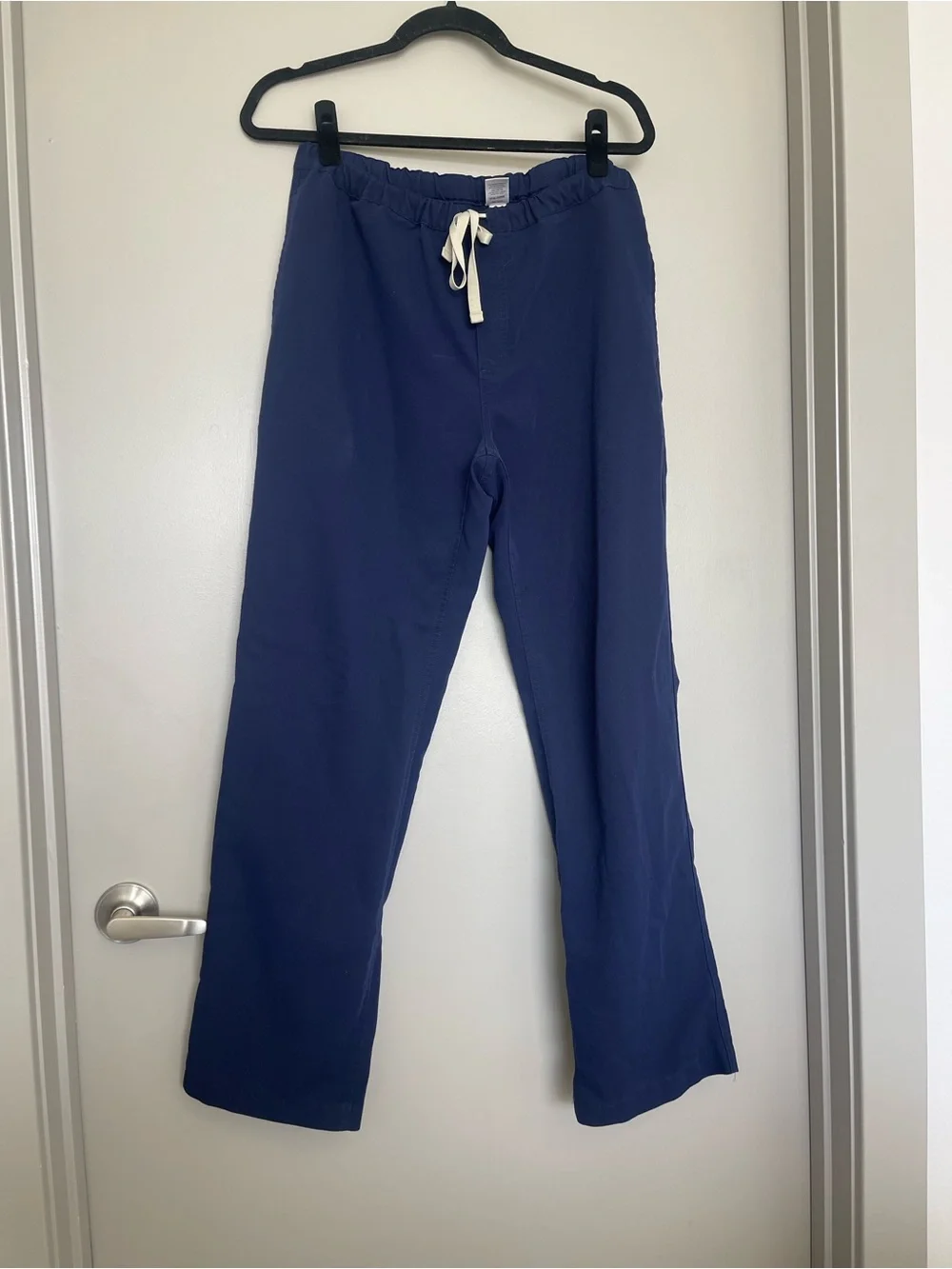 Figs Men's Navy Joggers with Cream Drawstring